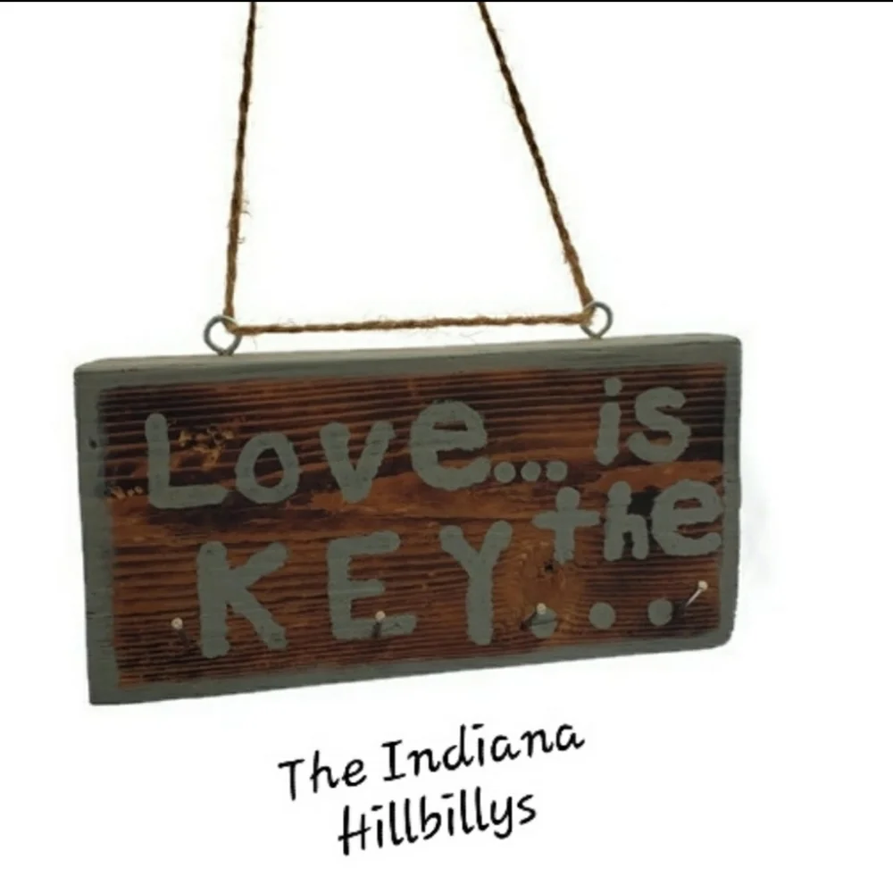 🌵 Key hanger love is the key rustic